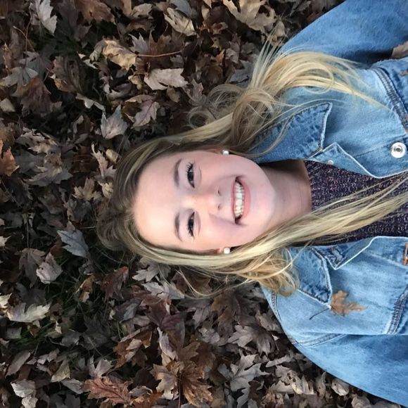 Meet your Posher, Natalie - Picture 1 of 1